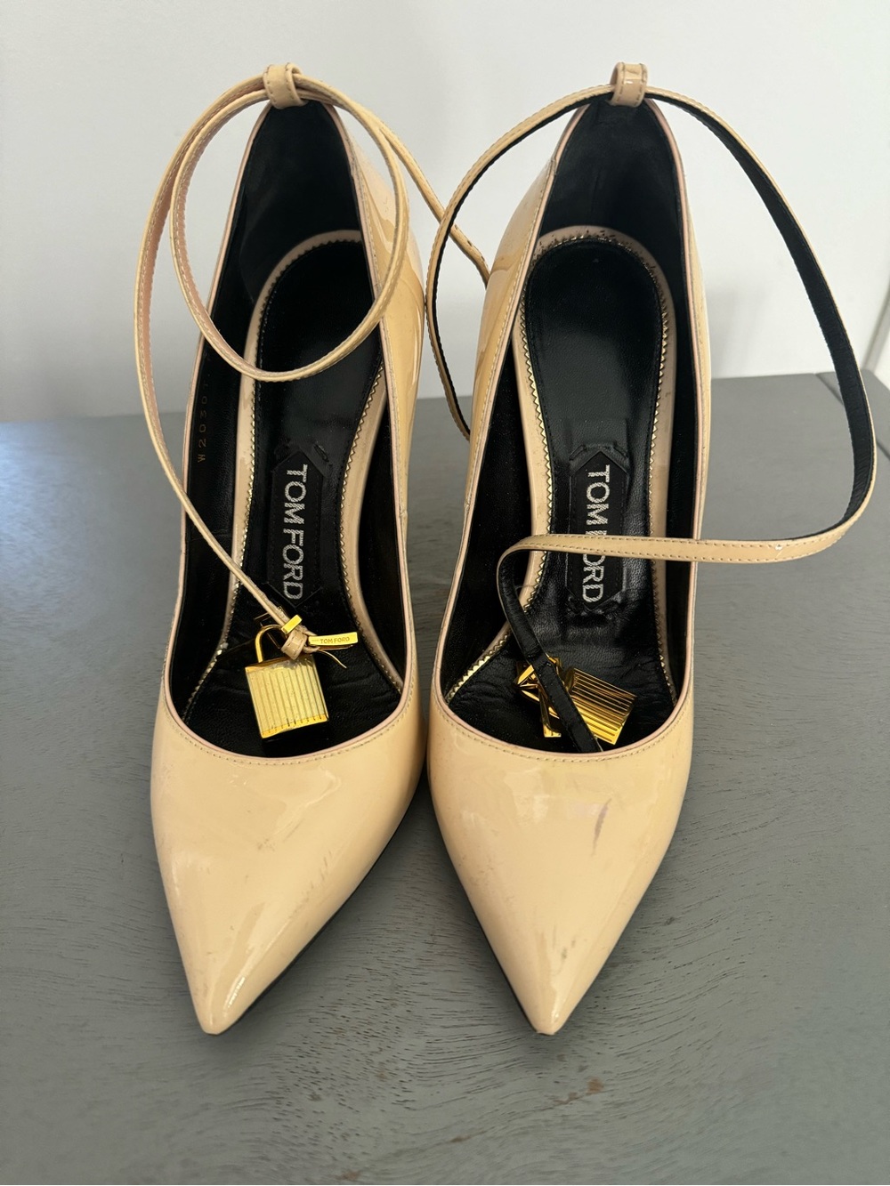 Tom Ford Beige Patent Leather Pointed-Ankle Strap Pumps - Picture 2 of 4